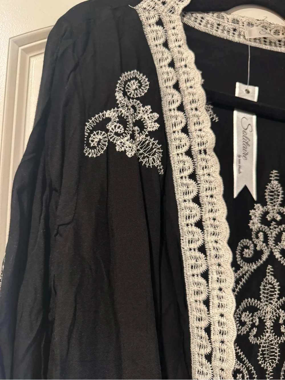 Solitaire Black White Embroidered Crochet Lace Kimono Cardigan Cover Up Size 1X